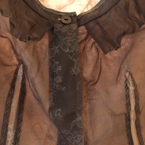 Elie Tahari silk and lace short blouse - Picture 2 of 6